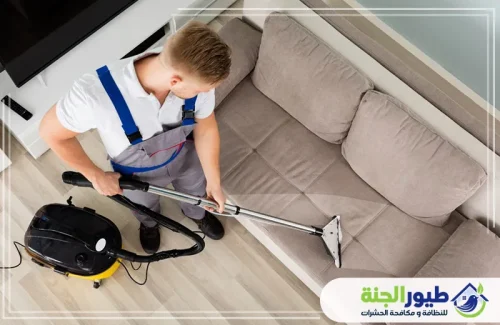 استعد جمال أثاثك مع خدمة تنظيف الكنب الشامواه في الشارقة. دقة عالية وعناية فائقة بالأنسجة الرقيقة.